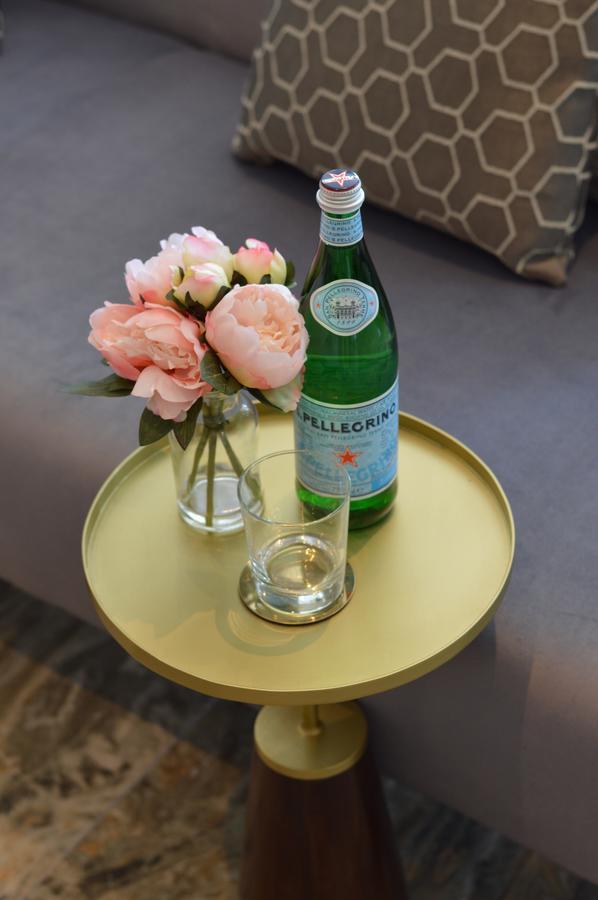 Q8 Boutique Hotel Портсмът Екстериор снимка
