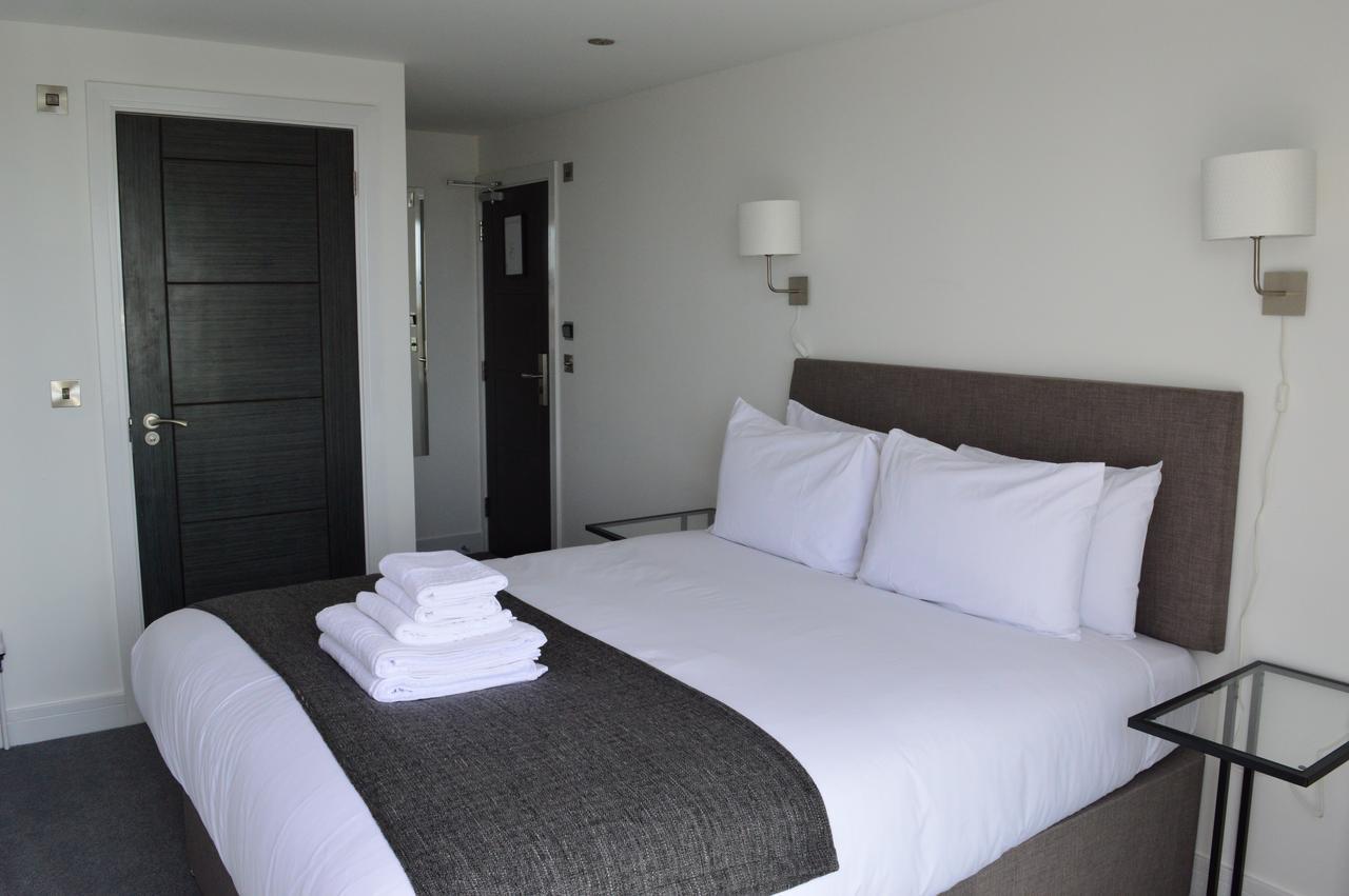 Q8 Boutique Hotel Портсмът Екстериор снимка