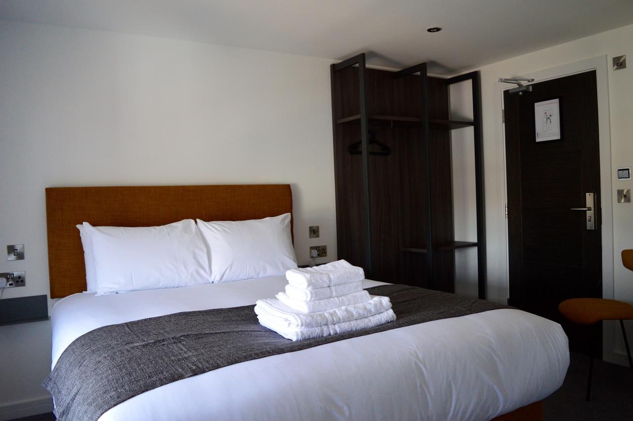 Q8 Boutique Hotel Портсмът Екстериор снимка